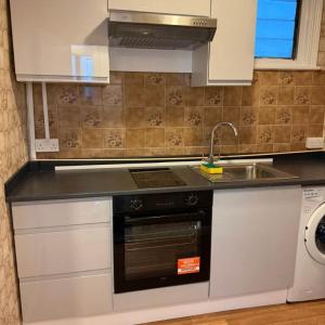 Studio flat to let in Croydon CR06AN