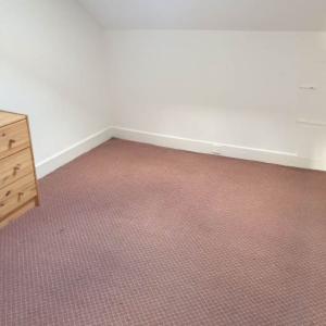 Students! CHEAPEST 5 bedroom flat in the West End - NO DEPOSIT