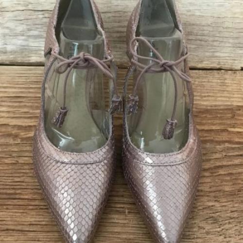 Henie tie up with kitten heels