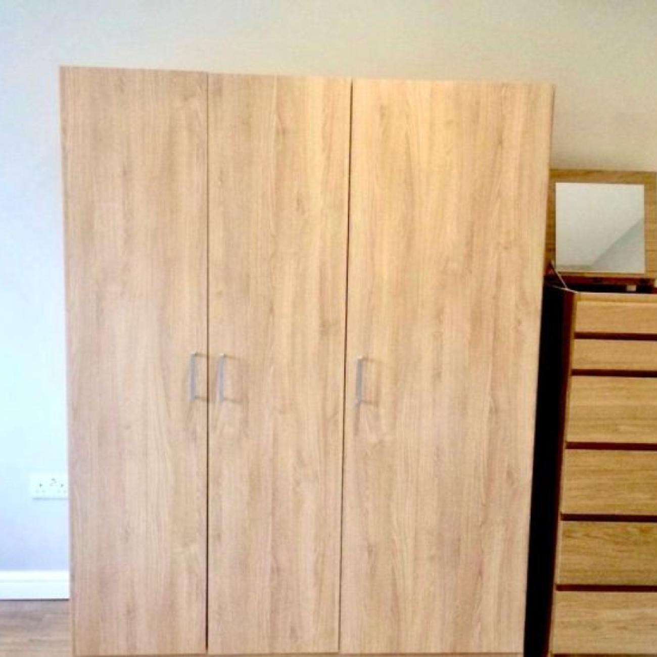 Rent LARGE STUDIO 2 mins walk to Palmers Green Station