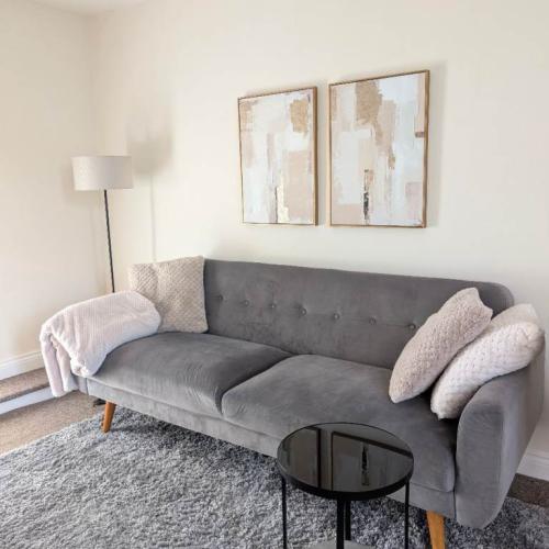 Furnished 1-Bed Flat | Free Parking | LS7 Leeds | £500 per week