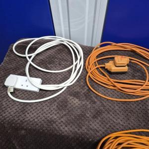 Selection of extension cables of various lengths