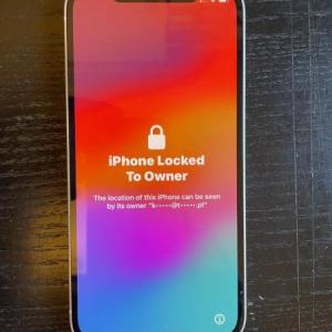 Apple Iphone 17 pro max 1tb boxed with full accessories