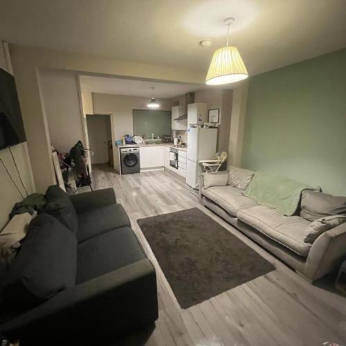 2 Bed house to rent in Port Talbot near town centre