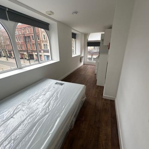 Block of 28 studio flats to Let in Central Croydon