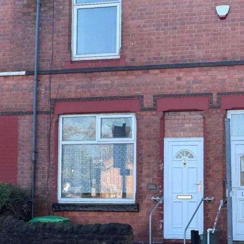 DSS tenants ONLY - No deposit - 2 bedroom house - Carlton NG3 - £550 per tenant (1-bed LHA rate)