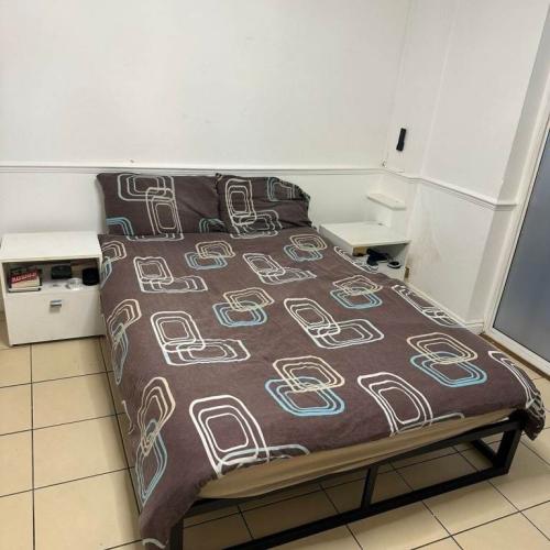 ENSUITE DOUBLE ROOM IN A HOUSE IN CHINGFORD , E4 8PJ FOR £894pcm..AVAILABLE NOW! (Professional ONLY)