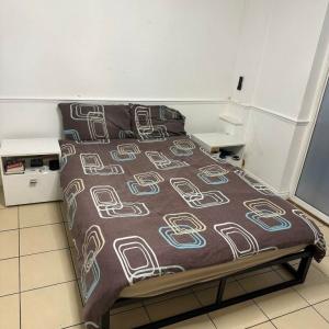 AVAILABLE!! (Professional ONLY) ..ENSUITE DOUBLE ROOM IN A HOUSE IN CHINGFORD , E4 8PJ FOR £892pcm