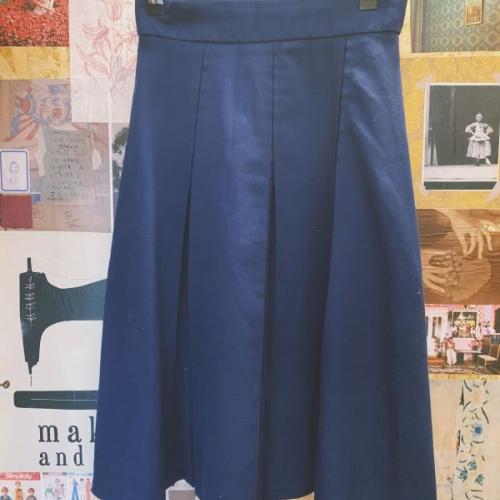 Vintage navy skirt Size 8/10