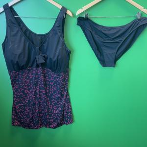 Black and pink tankini