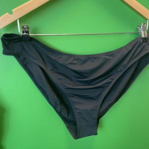 Black and pink tankini