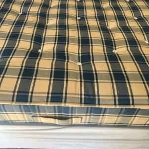 Small dog's bed - never used