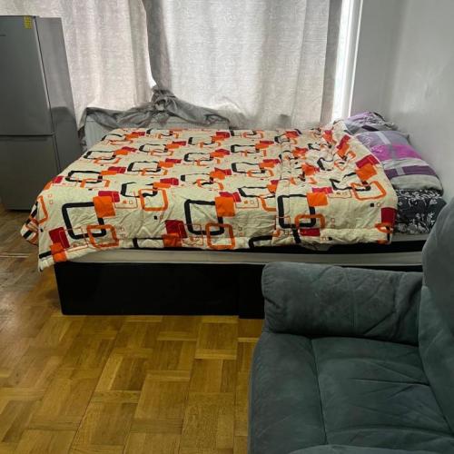 Self contained studio near Streatham station. Inclusive of all bills £1300pcm. Sw2 3TS.