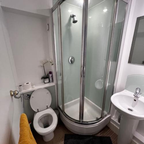 2 Bed Flat, Newton Place, E14