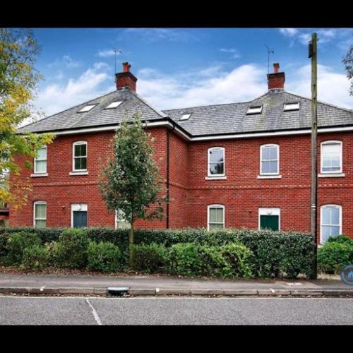 3 bedroom flat in St. Catherines Court, Winchester, SO23 (3 bed) (#2713580)