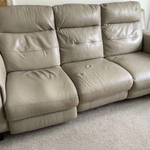 FREE Sofa electric recliner