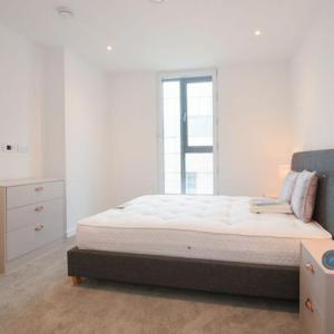 1 bedroom flat in Wharf End, Trafford Park, Manchester, M17 (1 bed) (#2755938)