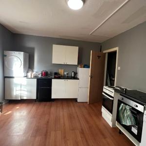 Room in Leicester LE4 7AN