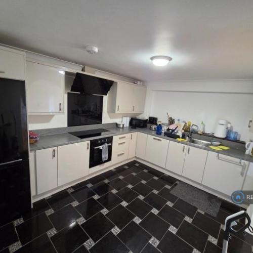 1 bedroom flat in Smisby Road, Ashby-De-La-Zouch, LE65 (1 bed) (#2769755)