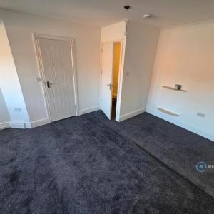 1 bedroom flat in Smisby Road, Ashby-De-La-Zouch, LE65 (1 bed) (#2769755)