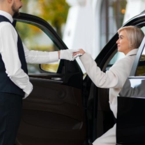 24/7 Luxury Chauffeur Service in London