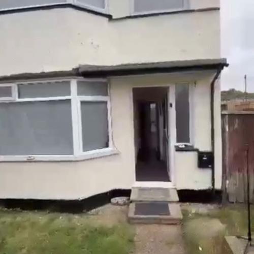 4 bed house & 2 bed flat Coran Close N9