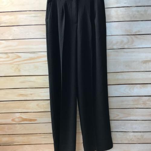 Black trousers