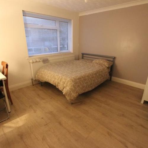 6 bedroom house in Hillside Court, Reading, RG1 (6 bed) (#2702380)