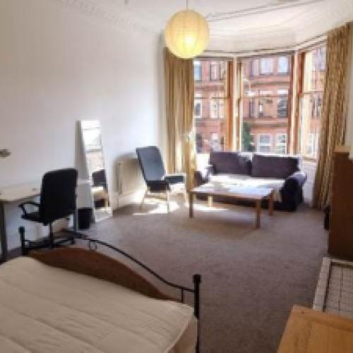 WEST END FLAT TO LET - Close to Glasgow University and Hillhead Underground
