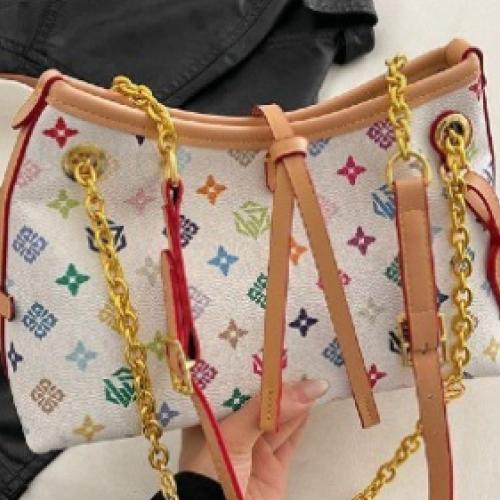 New Handbag 1 - Delivery Throughout Uk