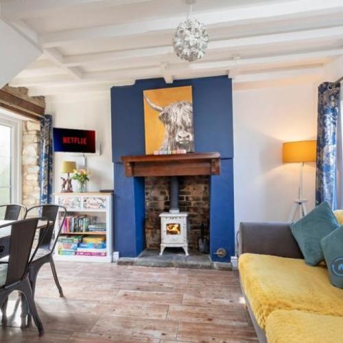 2 bedroom house in Gloucester Road, Stonehouse, GL10 (2 bed) (#2584446)