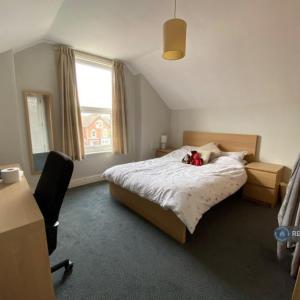 7 bedroom house in Henry Road, West Bridgford, NG2 (7 bed) (#2669408)