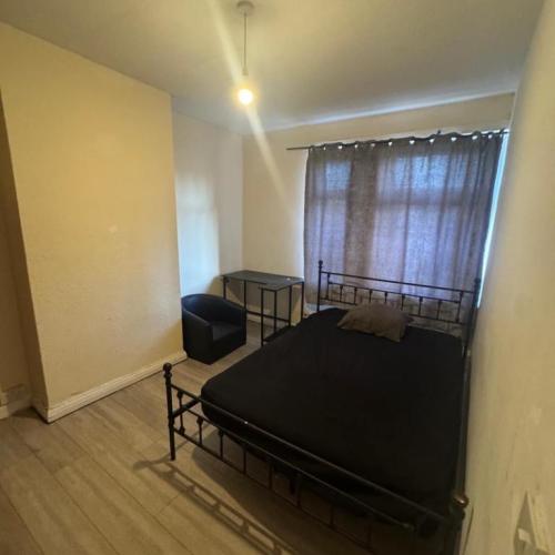 3 BED FLAT NORTHAMPTON NN5