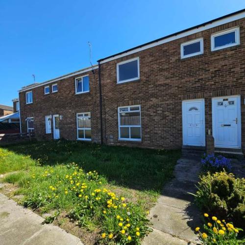 Terraced house to rent in South Shields - Huxley Close