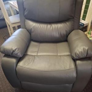 Lifter/ Recliner seat armchair