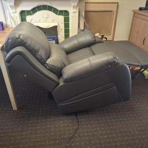 Lifter/ Recliner seat armchair