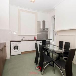 3 bed apartment in Caledonian Road , Islington, N1-Ref: 1638