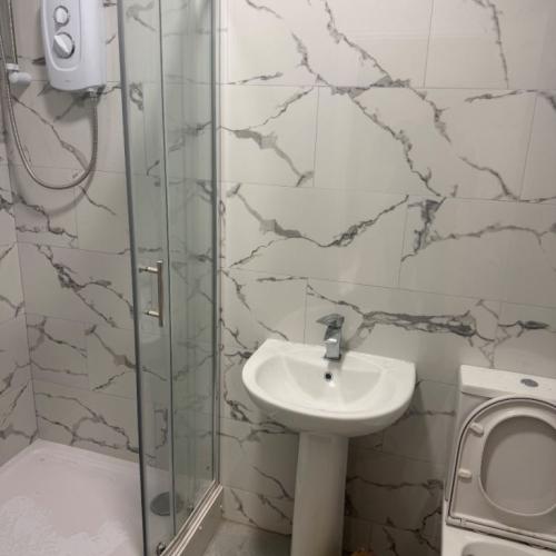 One bedroom flat to let in Walsall town center, full documents required and cridet check