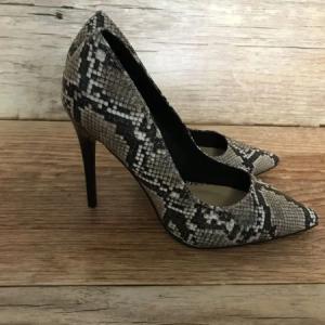 Glamorous snake heel`s