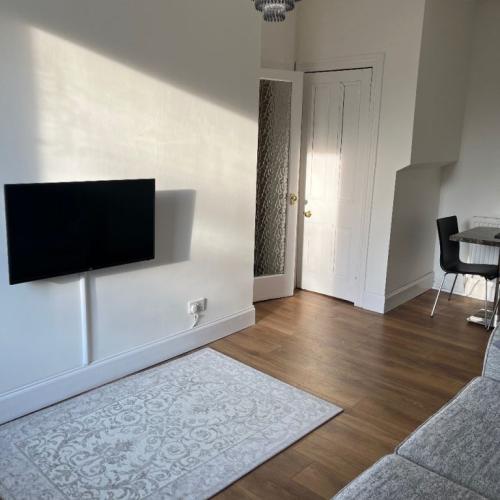 2 bed flat fountainbridge