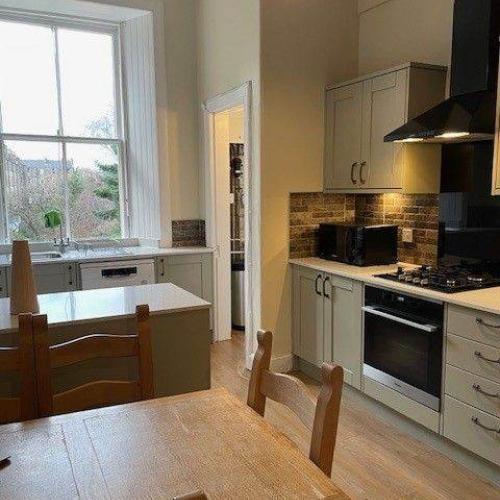 Marchmont -- 4 bedroom Victorian flat for mature students