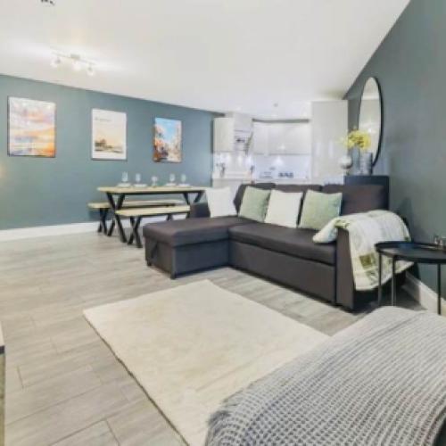 Central Brighton Apartment | 2 Bedrooms
