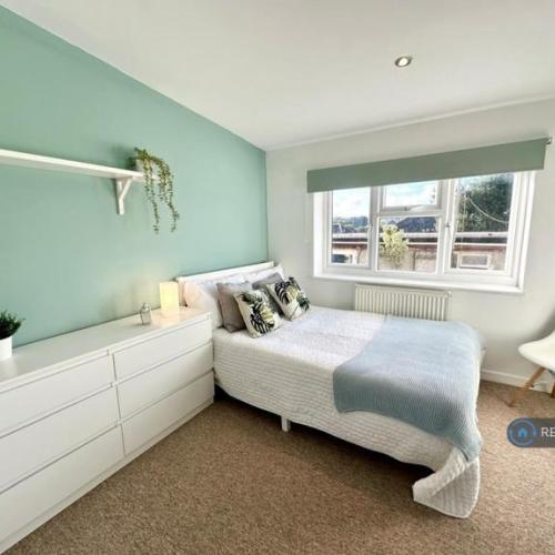 1 bedroom in Pendarves Road, Falmouth, TR11 (#2774150)