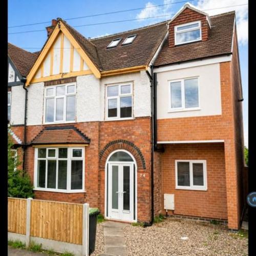 8 bedroom house in Abbey Road, Beeston, Nottingham, NG9 (8 bed) (#2692218)