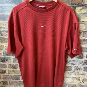 Vintage Nike Short Sleeves Crew Cotton T-Shirt Red Tee With Brand Logo XL