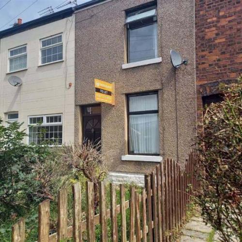 🏡 2 Bed Terraced House to Rent – Ashton-under-Lyne (OL6 8JW)