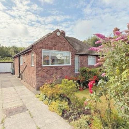Bungalow available for rent in Pudsey, Leeds.