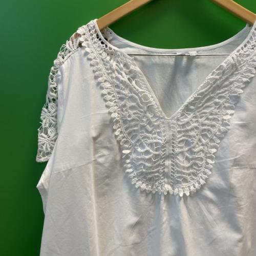 White lace dress