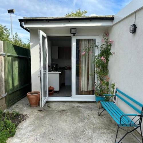 Furnished Garden Flat
