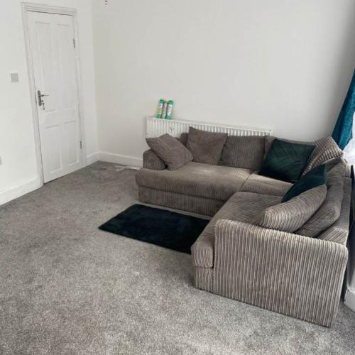 One bedroom 1st floor flat in Walthamstow, all bills included.